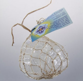 Кристалл 3 натуральных камня разной формы в сетке из пальмы абака tawas crystal