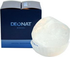 Кристалл природной формы на подставке в подарочной коробочке deonat